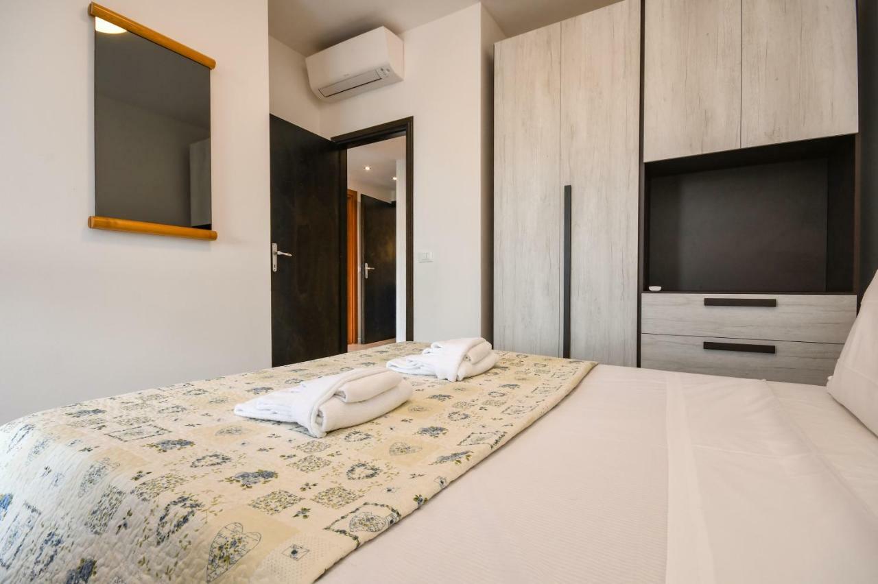 Holiday Sirmione Apartments Extérieur photo